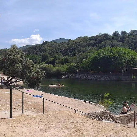 Carreras Casa En Piscina Natural كانديليدا