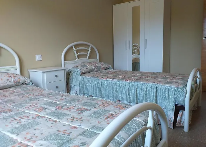 Carreras Casa En Piscina Natural Hébergement de vacances Candeleda