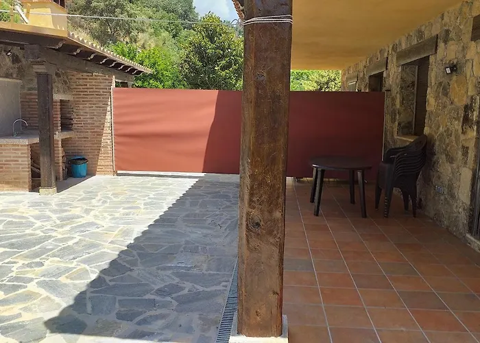 Hébergement de vacances Carreras Casa En Piscina Natural *