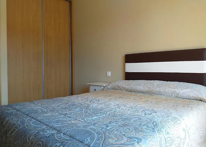 Carreras Casa En Piscina Natural Hébergement de vacances